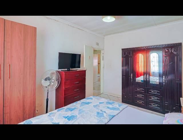 3 BEDROOM FREEHOLD FOR SALE IN ELDORADO PARK